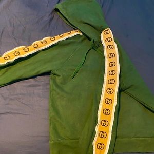 Gucci hoodie size large fits like a medium worn once